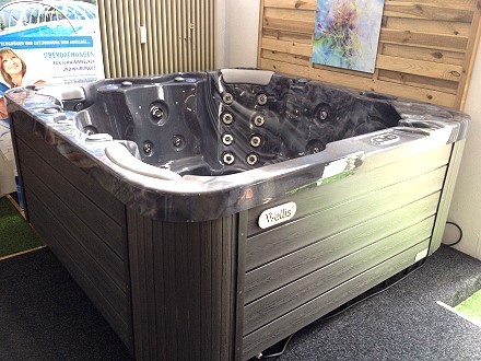 Jupiter_Showroom2
