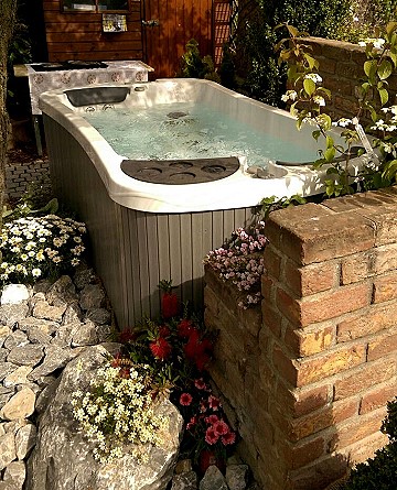Hydropool_Serenity_2_Whirlpool_messefoto2