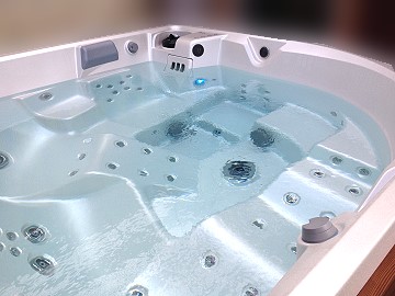 angebot_taurus_innenseite_whirlpool_pool_wellness
